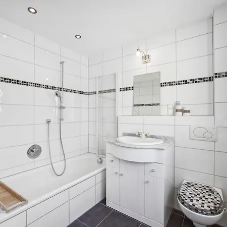 Дом отдыха Ferienhaus Mit Garten In *